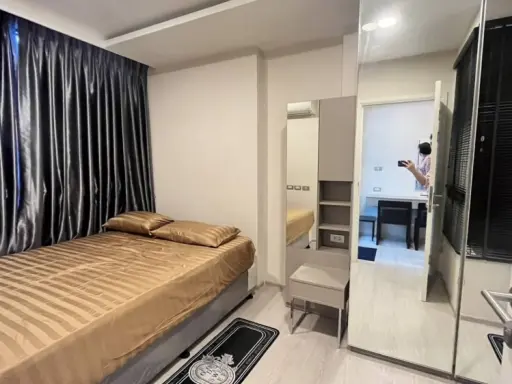 Condo for rent, Vtara Sukhumvit 36, beautiful view overlooking the pool. Complete with furniture and electrical appliances, book now.