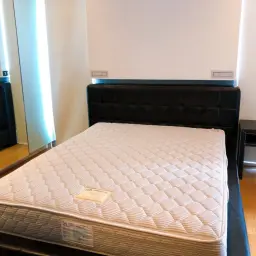 Rent condo Quad Silom