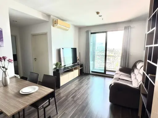For rent or sale: The Gallery Bearing, large room, 2 bedrooms, 2 bathrooms, 23rd floor, beautiful view, good wind, no buildings blocking the view.
