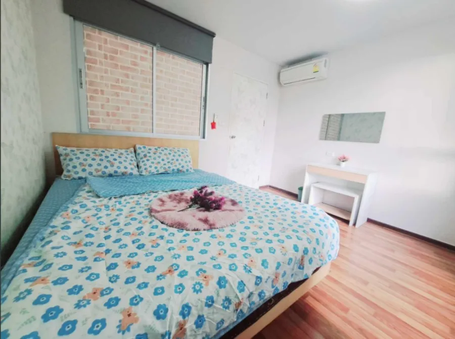 For rent Condo U Hua Mak Station, spacious room, good wallpaper, great price, must hurry to reserve.
