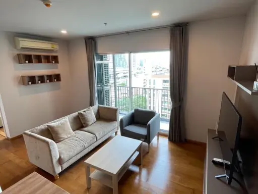 ให้เช่า คอนโด Hive Taksin ห้องกว้างขวาง พื้นที่ใช้สอยคุ้ม ราคาดี รีบมาจับจองเลย อย่าพลาดเด็ดขาด