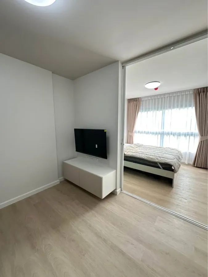 ให้เช่า D condo Ramkhamhaeng พร้อมเครื่องใช้ไฟฟ้าครบชุด + เฟอร์ครบเซต รีบจับจองก่อนพลาด