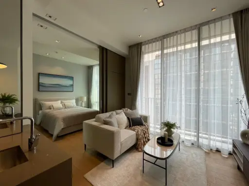 Condo for rent or sell, 28 Chidlom, 1 bedroom, 1 bathroom, size 39 sq m, 11th floor, fully furnished, ready to move in. Book now.