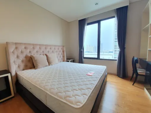 Condo for rent, Villa Asoke, high floor, spacious room, good view, fully furnished, book now.