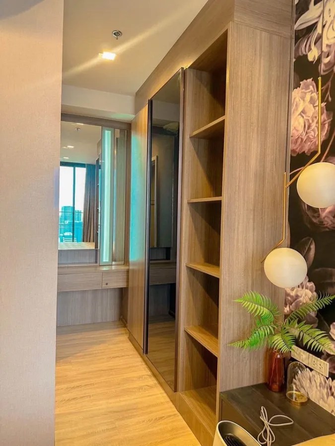 Sell The Line Phahol-Pradipat, high floor, good view, beautiful room, full built-in furniture Don't just look at it, hurry up and reserve it.