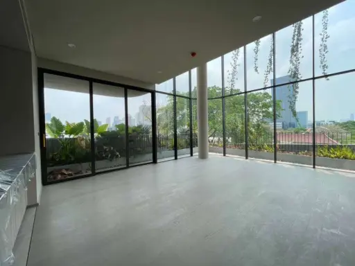 For sale: Calm Penthouse, really big room. Stay comfortably, not cramped, double volume, airy, reserve and you won't be disappointed. images