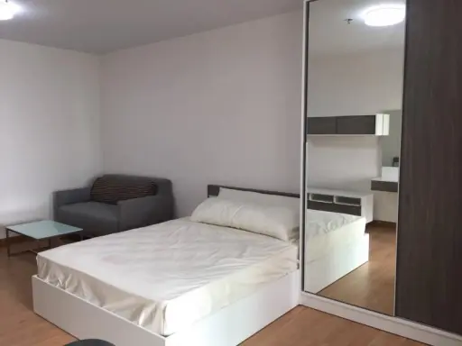 For rent, Supalai City Resort Chaengwattana, unblocked view, good atmosphere, balcony overlooking the road along the canal tap.