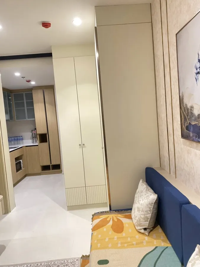 For rent, Maru Condo Lat Phrao 15, beautifully decorated, beautiful view, corner room, very private, hurry and reserve now.