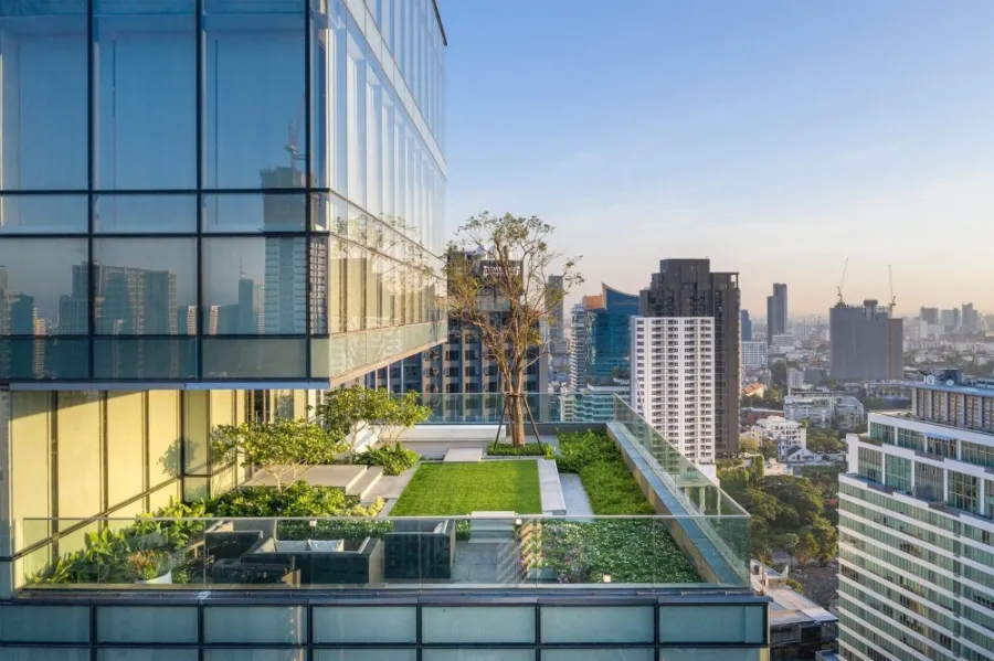 For sale: The Bangkok Thonglor, 31st floor, city view, nice bedroom, great built-in walls. If you want to renovate a room, don't miss out. Reserve now