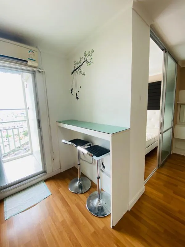 For rent, Lumpini Place Ratchayothin, beautiful room, cheap price, 18th floor, good price like this, hurry up.