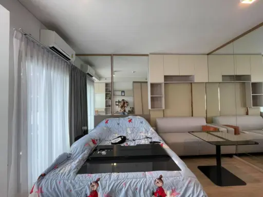 Condo for rent, Ideo Sathorn-Wongwian Yai, 22nd floor, Icon Siam view, beautiful room, fully furnished. Bring your bag