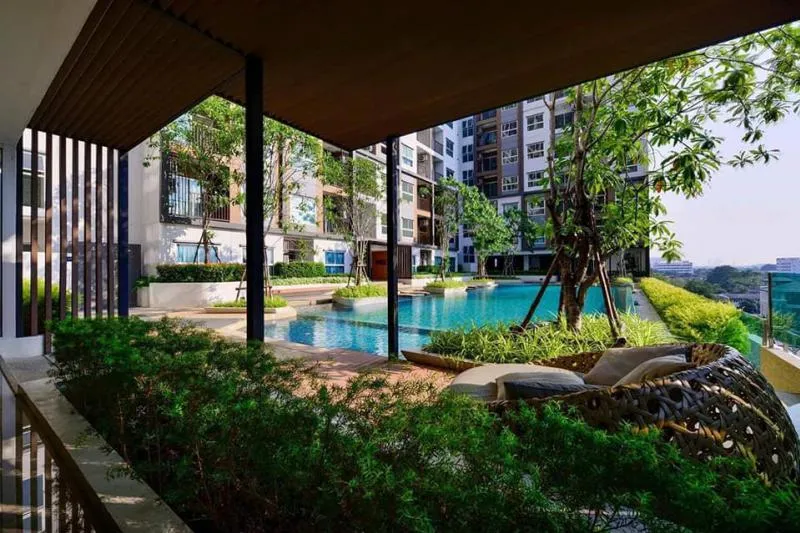 FOR SALE The Trust Condo Ngamwongwan, high floor, Sunset view, plus fully furnished, ready to move in. Don't be slow to move.