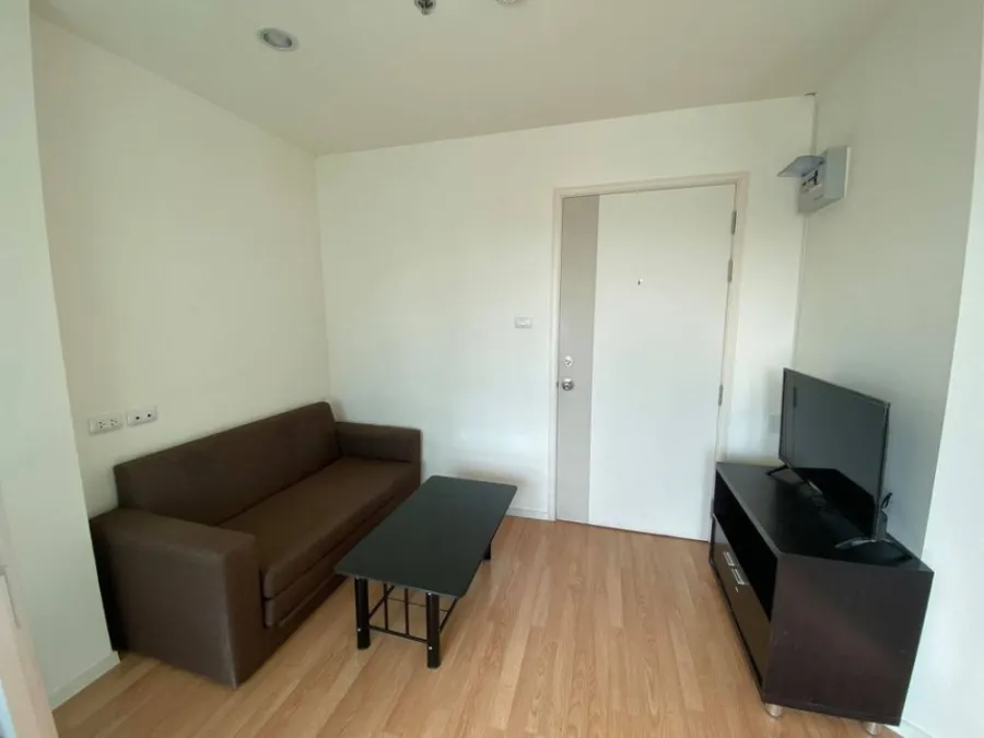 Urgent for rent !! Condo Lumpini Ville Ramkhamhaeng 60/2, good location, near The Mall Bangkapi, do not miss !!