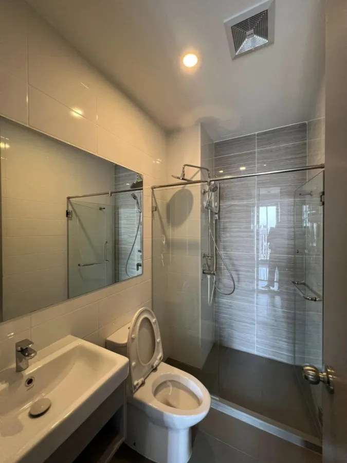 For rent: Knightsbridge Prime On Nut, high floor, great view, nice room, complete amenities, hurry and reserve now.