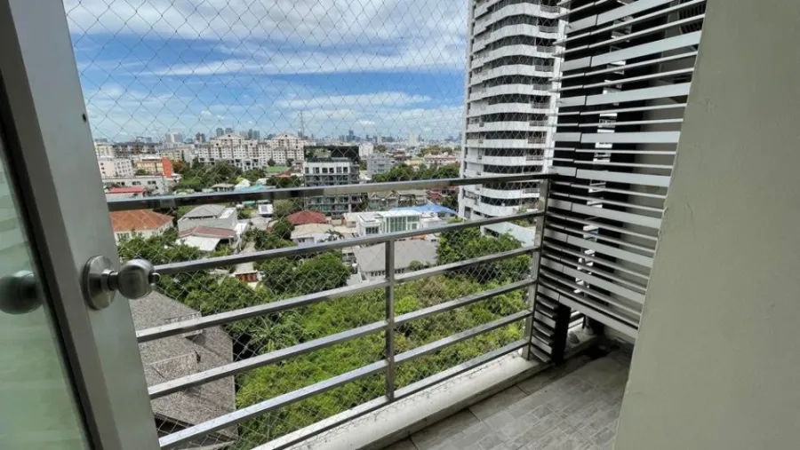 Condo for rent, The Light Ladprao, 1 bedroom, 1 bathroom, complete facilities room ready to move in If interested, hurry up to reserve.