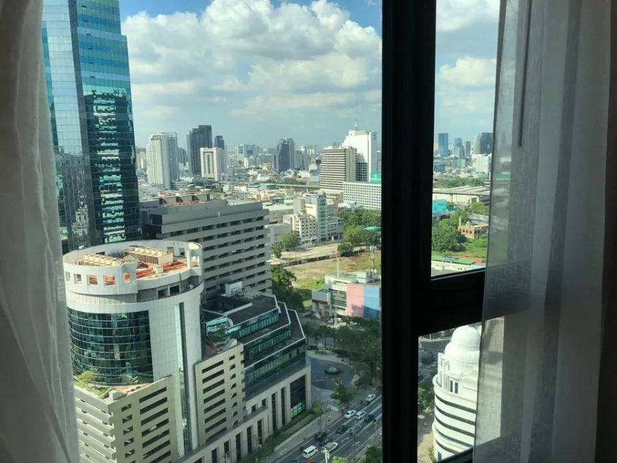 ให้เช่า ห้องสตูดิโอ ไลฟ์ วันไวร์เลส ห้องไม่โดนแสงแดดโดยตรงตลอดวัน ราคากัน สนใจรีบย้ายด่วนๆ