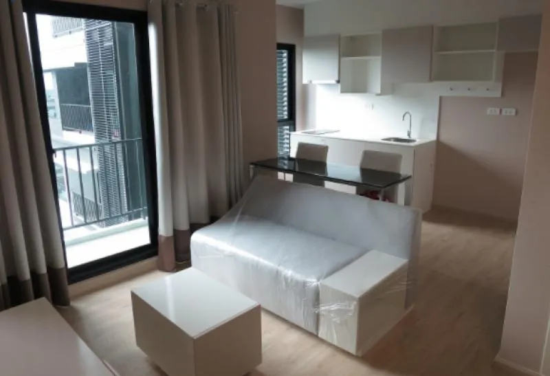 For rent, The Parkland Petchkasem-Thapra, super new room, 12th floor, pool view, good position, how can you not rent it?