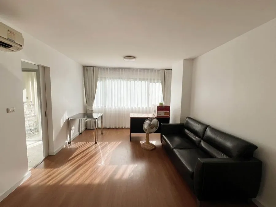 For sale or rent, One Ratchada-Lat Phrao, closed kitchen, fully decorated, ready to move in. If interested, reserve now. Don't miss it. Hurry.