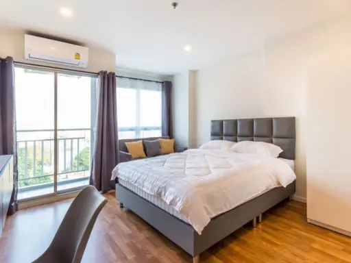 Urgent for rent !! Condo Lumpini Ville Phatthanakan - Srinakarin, beautiful room, good location, close to shopping area, do not miss !!