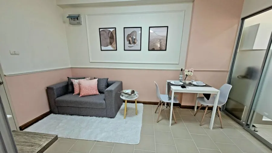 For sale: Supalai City Home Srinakarin, minimalist decorated room, minimalist style, complete set of furniture. Don't postpone past booking.