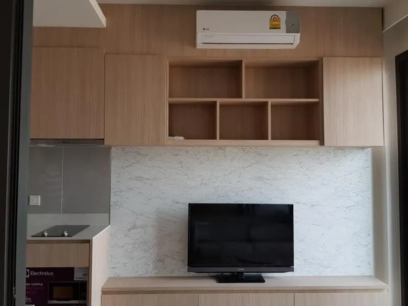 for rent** M Jatujak, pool view, fully furnished and ready to move in Super cool room....book now, don't miss it.
