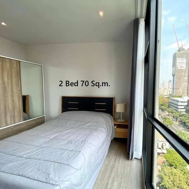 For rent: Rhythm Ekkamai, 10th floor, spacious room, separated into sections. Nicely decorated The big bed is comfortable. Don't miss it.