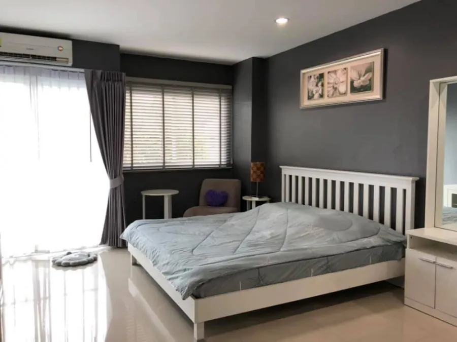 For Sale/Rent!! Sense of London Condo, 2nd floor, garden view, beautiful room, fully furnished, ready to move in, can't miss it!!