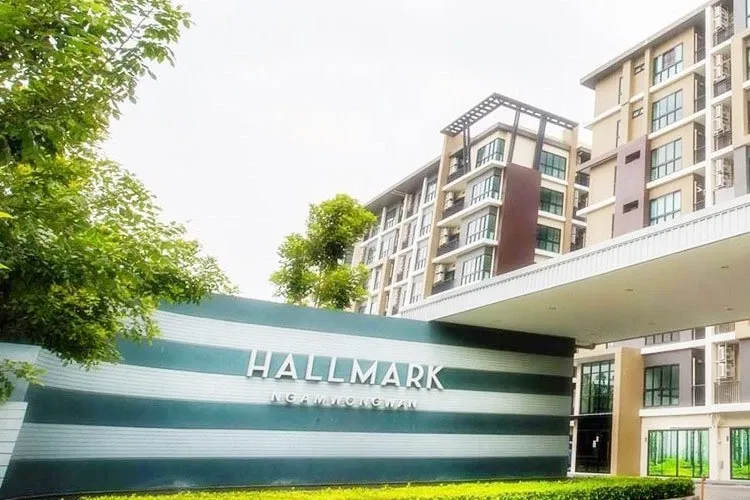 Urgent sale!! Hallmark Ngamwongwan Condo, 4th floor, Building A, a condo on Sukhumvit Road, ready to move in, hurry and book now!!