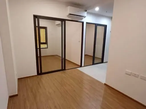 For rent: The Livin Ramkhamhaeng, unfurnished unit, fully furnished. Don't miss out!