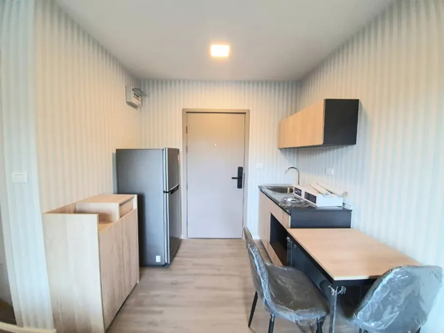 For Rent ดีคอนโด ไฮด์อเวย์ รังสิต เฟส 4 ห้องสวย ตกแต่งพร้อมเข้าอยู่สุดๆ สนใจย้ายด่วนๆเลยจ้า