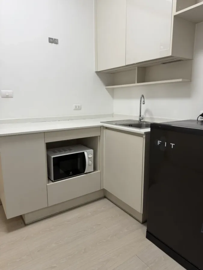 For rent: Chapter One Eco Ratchada-Huai Khwang, Building H, 8th floor. Fully furnished with appliances. Book now!