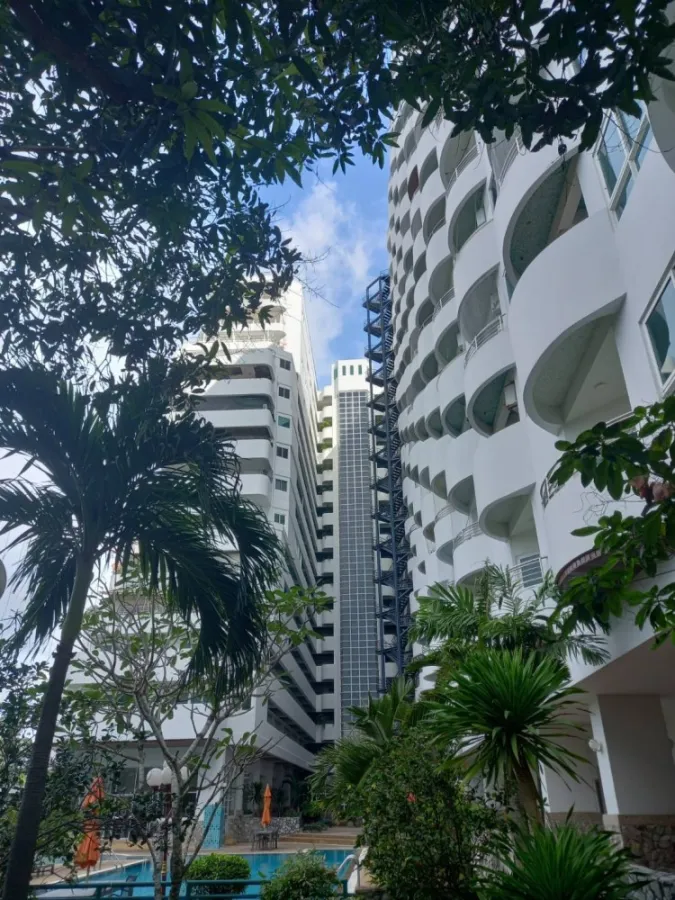 For rent, Grand View Condo Pattaya (Jomtien), spacious room, fully furnished, good price, good like this, book now.