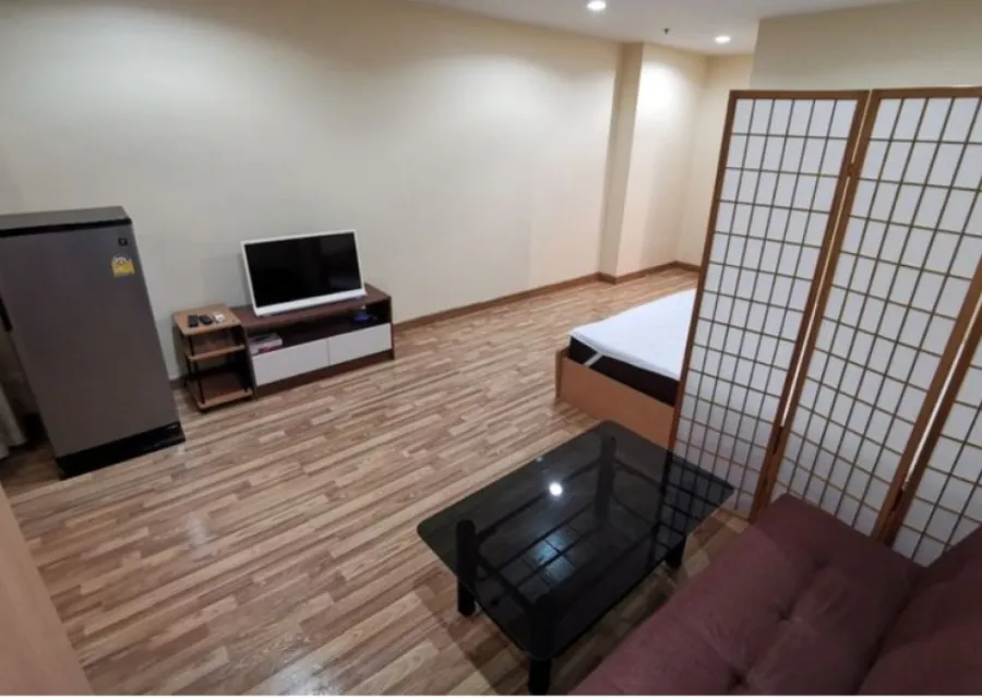 ห้องนี้ห้ามพลาด ราคาดีน่าอยู่ แถมเครื่องใช้ไฟฟ้าครบชุด จองเลยที่ รีเจ้นท์ โฮม 15 แจ้งวัฒนะ ให้เช่า
