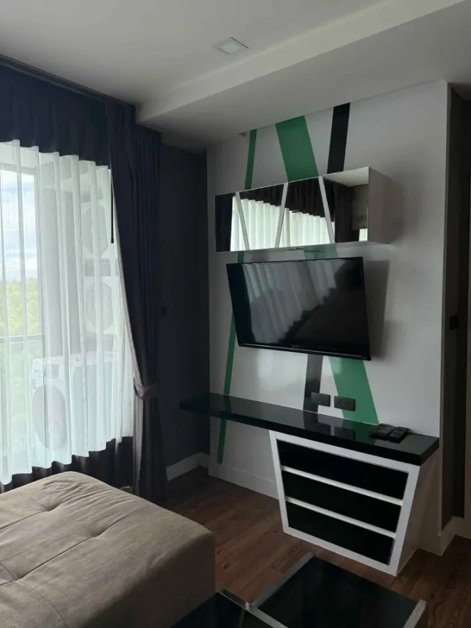 For rent: The Feelture Pattaya, 7th floor, natural view, no buildings blocking, private, beautiful room, fully furnished, reserve now.