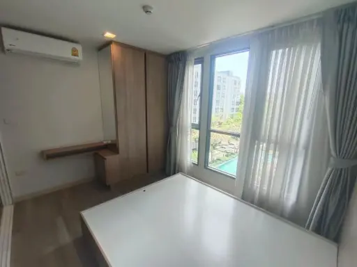 Quick sale!! Condo Monique Sukhumvit 64 pool view. full furniture Don't be late, book now!!