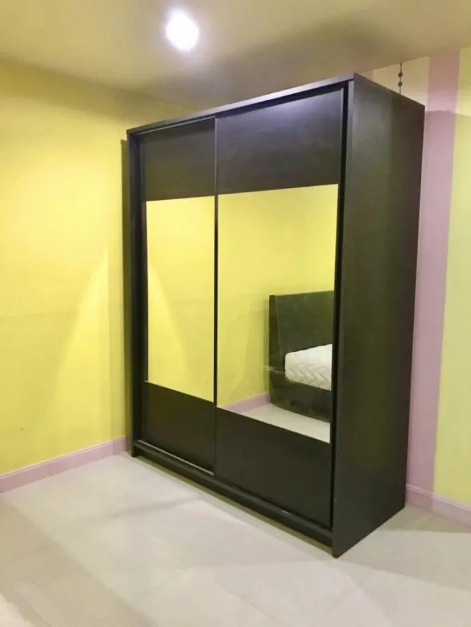 For rent: Regent Home 1, Phahonyothin 67. The room is well proportioned. With a washing machine at a great price, don't miss it.