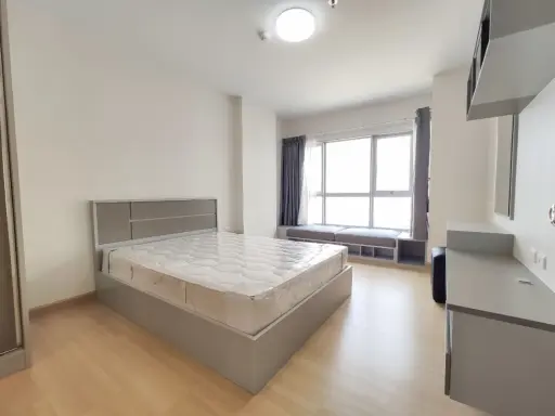 Condo for rent, Supalai Veranda Rama 9, large room, build in, fully furnished, ready to move in. You can only drag one bag in.