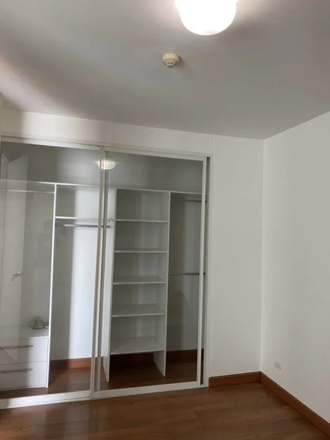 For rent, The Parkland Ratchada-Thapra, 18th floor, clear view. The room is perfectly wallpapered, must be reserved.