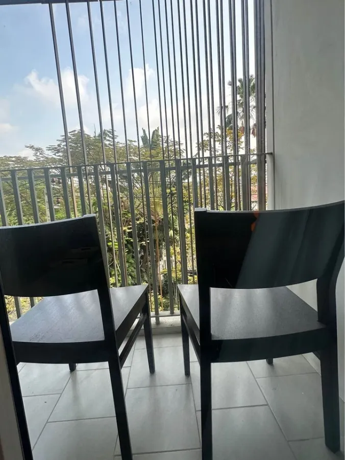 For rent, Via 31, a room decorated in a simple, elegant way, a Buit-In kitchen set, very beautiful, a clean room, comfortable to the eye. If intereste