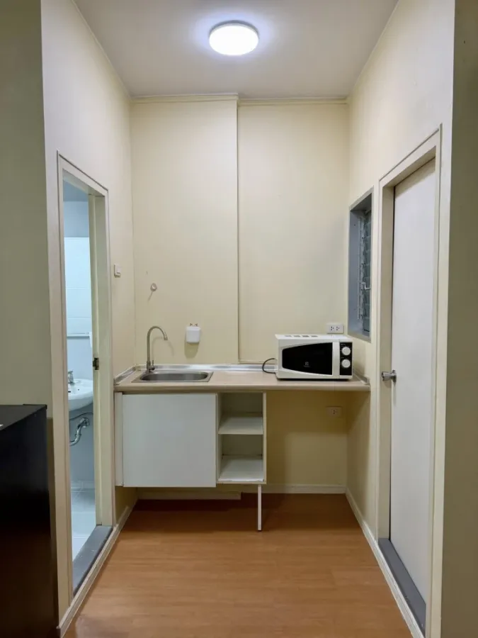 For rent: Lumpini Condotown Chonburi - Sukhumvit. Nice unit on the 1st floor, fully furnished. Don't miss out!