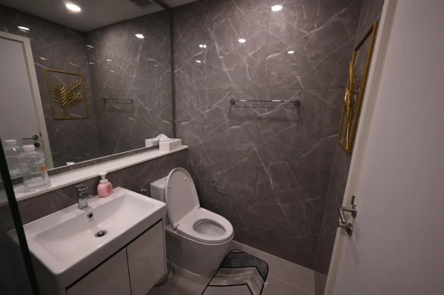 For rent, Mazarine ratchayothin, 9th floor, corner room, very private, plus a closed kitchen, very proportional, hurry to reserve.