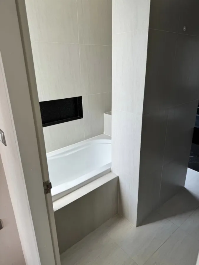 ให้เช่า ทรี คอนโด เอกมัย (สุขุมวิท 40) ห้องใหญ่ มาพร้อมพื้นที่ใช้สอย แถมราคาดีเวอร์ ต้องรีบมาจองเลย