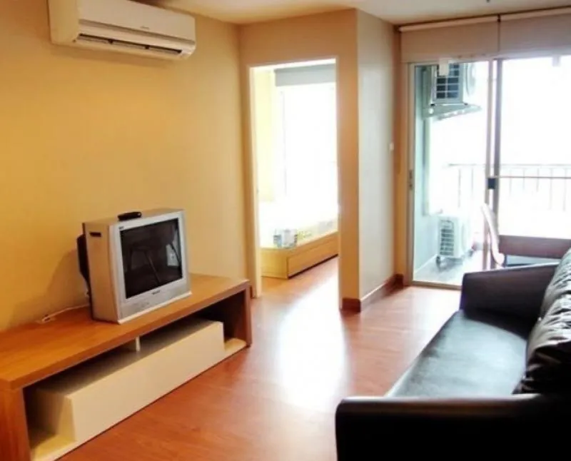 For rent, Belle Grand or Belle Avenue Rama 9, affordable price, full furniture. Ready to move in immediately