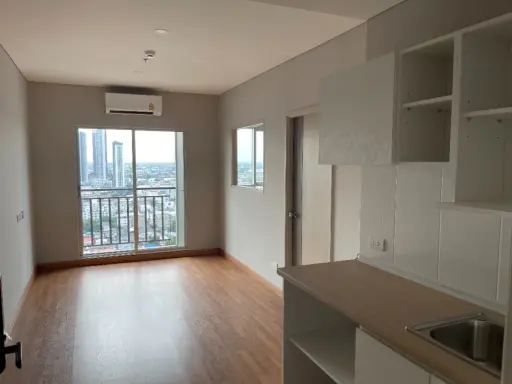 For sale: Lumpini Place Tao Poon - Interchange, 25th floor, good view, nice to live in. Let me tell you, you shouldn't miss it. Reserve quickly.