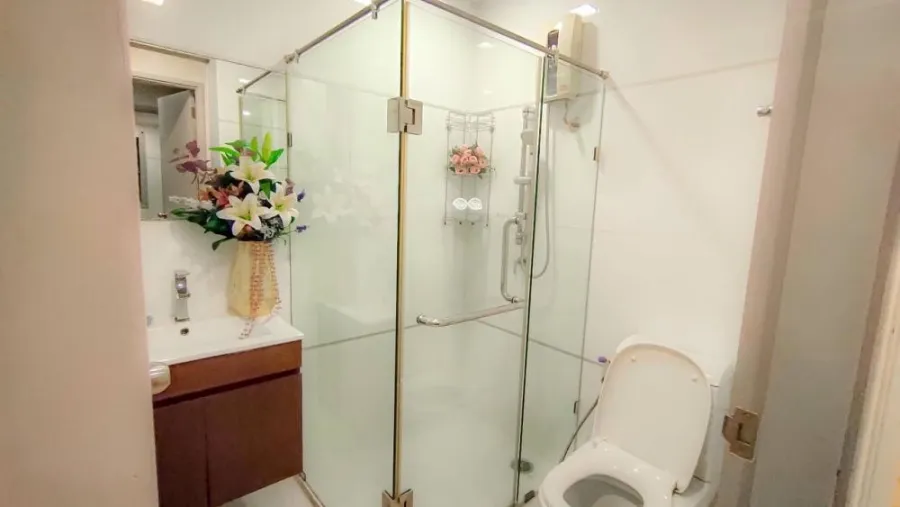 Urgent sale!! True Thonglor Condo, luxury condo, spacious room, corner room, beautiful view, fully furnished, ready to move in, hurry and reserve now!