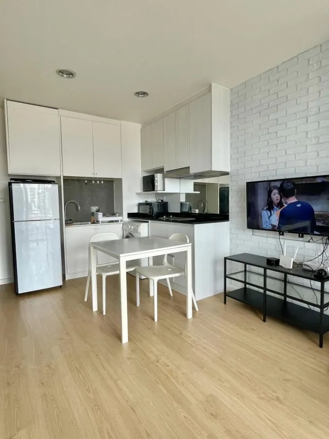 ให้เช่า D65 Condominium ห้องหัวมุม เงียบสงบ วิวสวย ระเบียงกว้าง รอให้คุณมาจับจองที่นี่ได้แล้ววันนี้