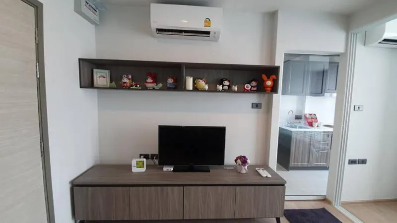 For rent!! Premio Quinto Condo, 8th floor, Building A, beautiful, luxurious, looks expensive, fully furnished. Ready to move in, don't miss it!!