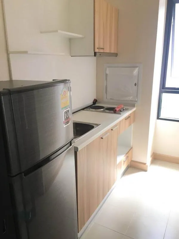 Big rooms have arrived. 2 bedrooms are very rare. Let me tell you. If you are slow, you will miss it. The room is fully furnished and ready to move in. Rent The Privacy Rewadee