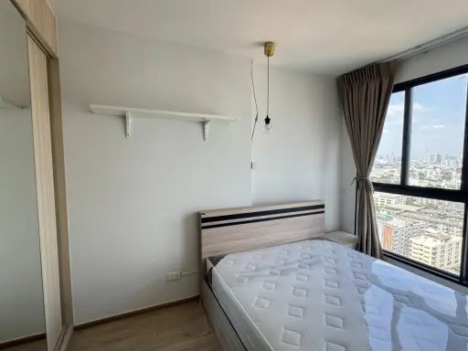 Condo for sale, Ideo O2, north facing, expressway view, wide front of the room. There's plenty of balcony space, so hurry.