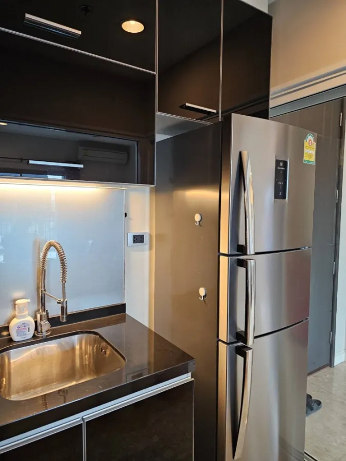 For rent!! Condo The Crest Sukhumvit 34, 16th floor, beautiful room, good location, complete common area, don't miss it!!